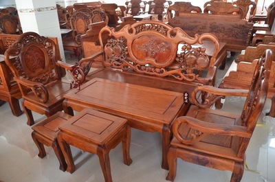 海强红木:选购红木家具要注意什么 为什么越南红木家具价格便宜